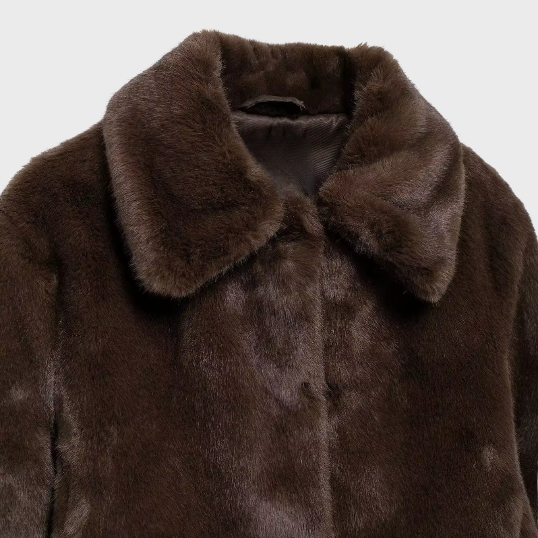 KURZE KUNSTFELLJACKE MIT KRAGEN